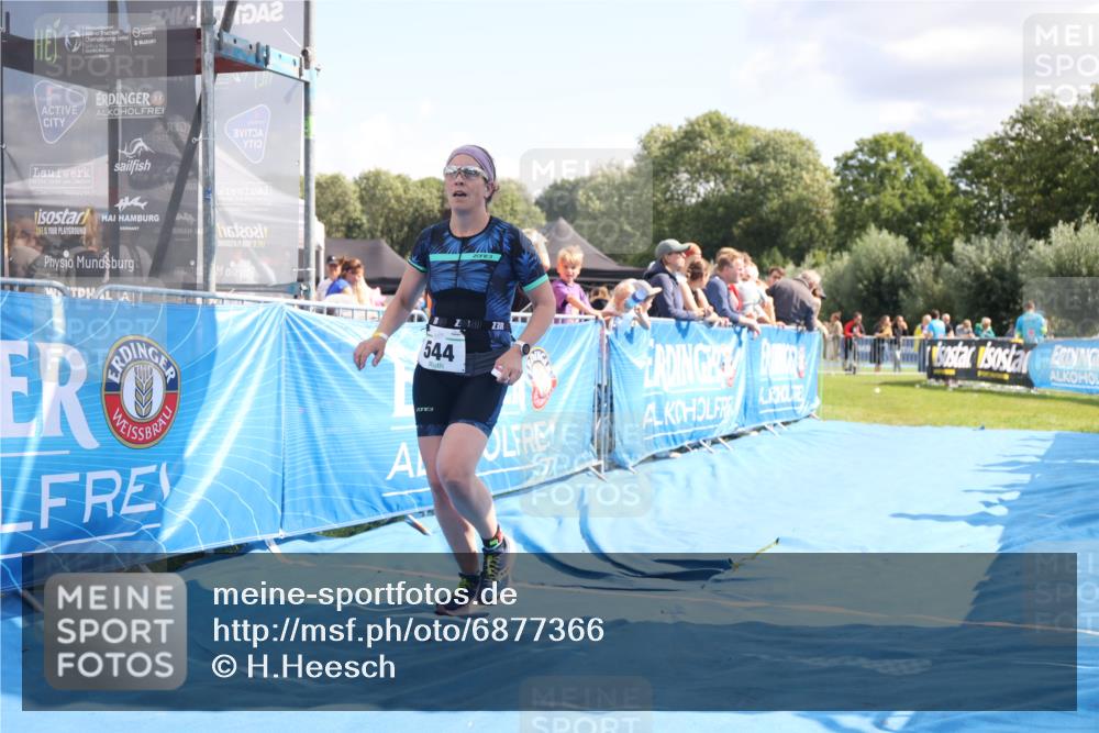 25.08.2024 - Elbe Triathlon Hamburg H.Heesch http://msf.ph/oto/6877366 25.08.2024 11:45:50 Ziel 544, 1715 meine-sportfotos.de