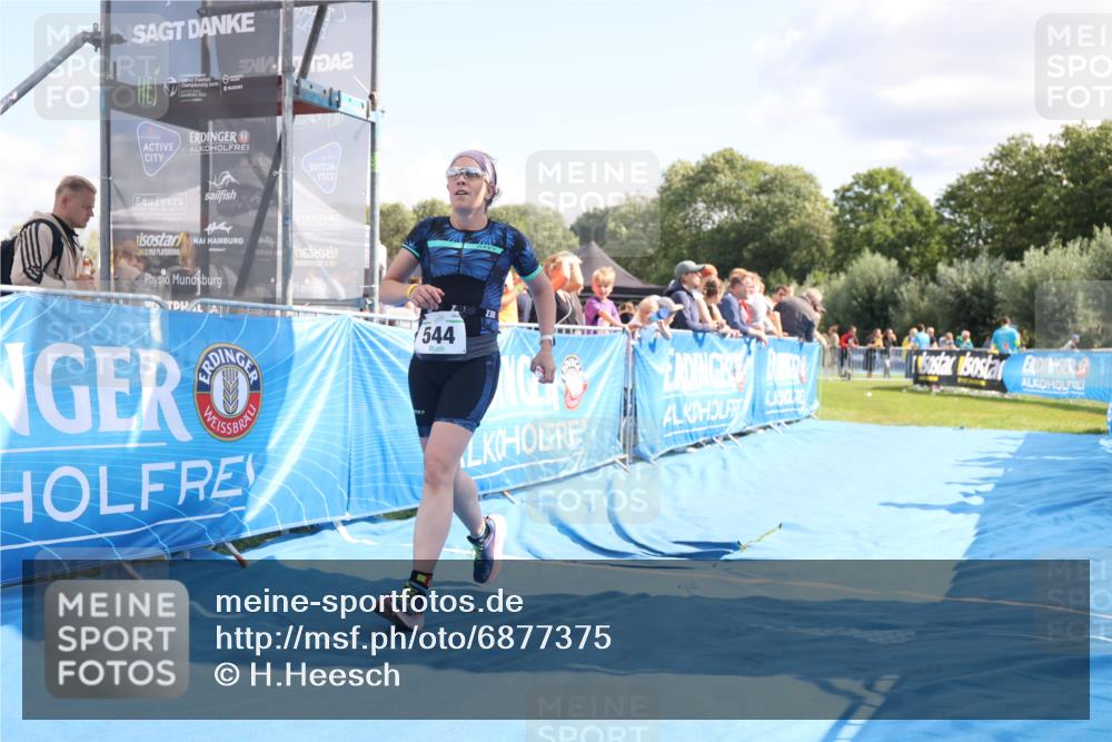 25.08.2024 - Elbe Triathlon Hamburg H.Heesch http://msf.ph/oto/6877375 25.08.2024 11:45:50 Ziel 544, 1715 meine-sportfotos.de