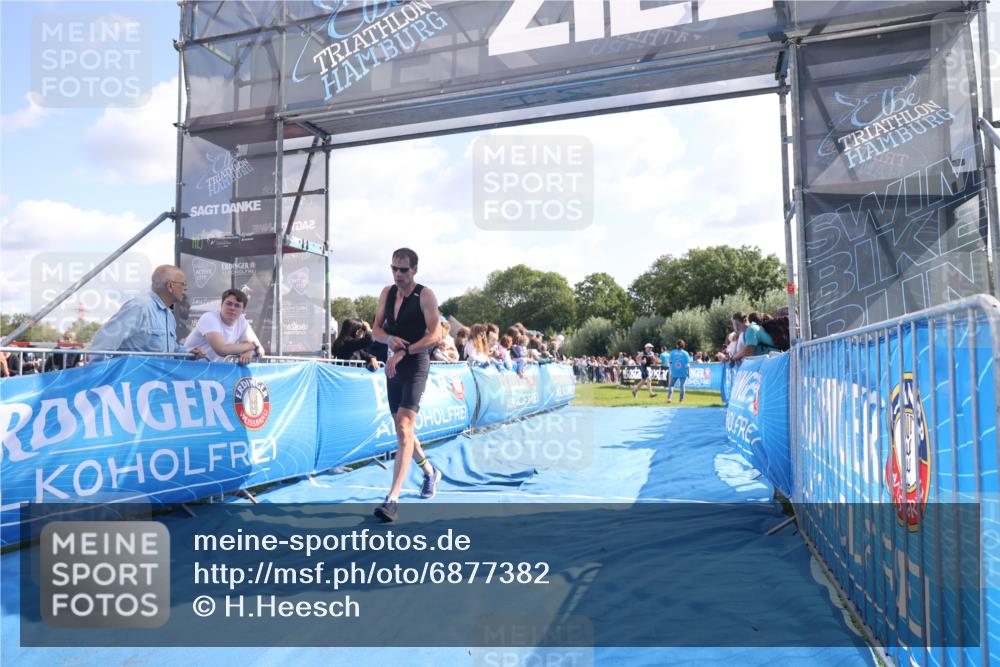 25.08.2024 - Elbe Triathlon Hamburg H.Heesch http://msf.ph/oto/6877382 25.08.2024 11:19:37 Ziel 435, 569, 593, 639 meine-sportfotos.de