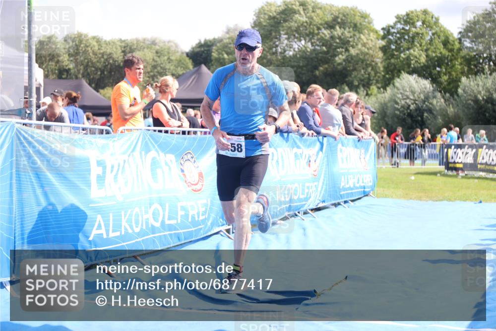 25.08.2024 - Elbe Triathlon Hamburg H.Heesch http://msf.ph/oto/6877417 25.08.2024 11:46:05 Ziel 1458 meine-sportfotos.de