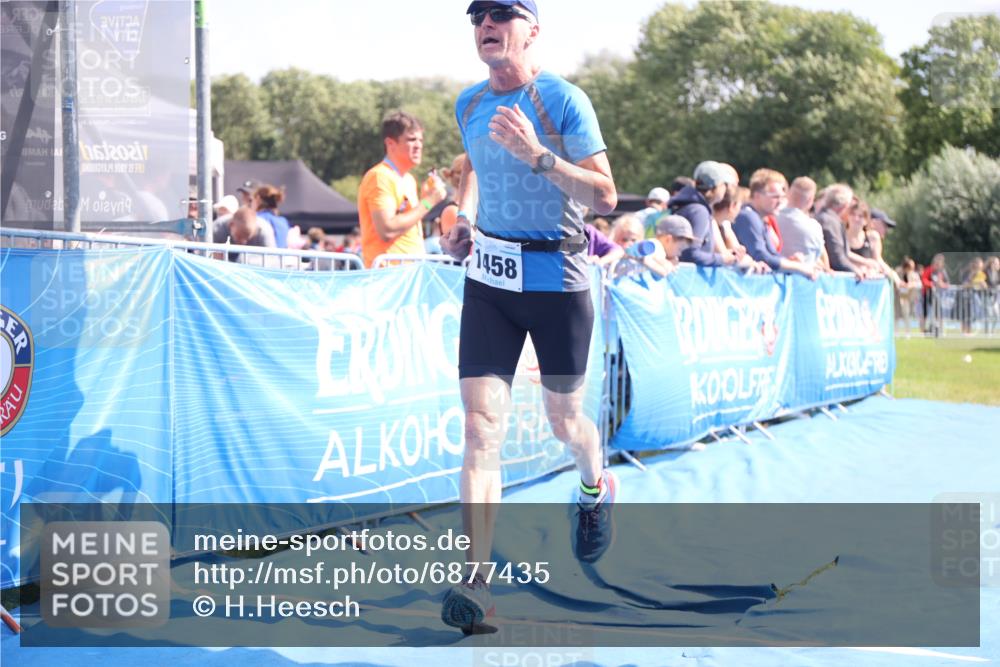 25.08.2024 - Elbe Triathlon Hamburg H.Heesch http://msf.ph/oto/6877435 25.08.2024 11:46:06 Ziel 1458, 1516 meine-sportfotos.de