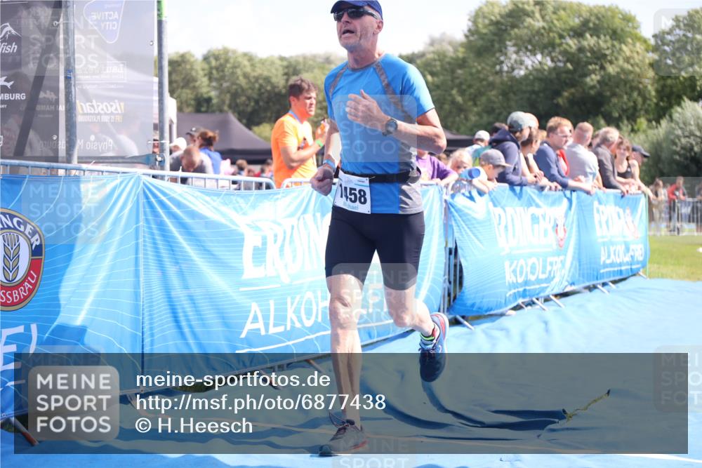 25.08.2024 - Elbe Triathlon Hamburg H.Heesch http://msf.ph/oto/6877438 25.08.2024 11:46:06 Ziel 1458, 1516 meine-sportfotos.de