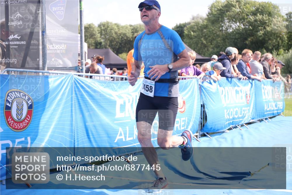 25.08.2024 - Elbe Triathlon Hamburg H.Heesch http://msf.ph/oto/6877445 25.08.2024 11:46:06 Ziel 1458, 1516 meine-sportfotos.de