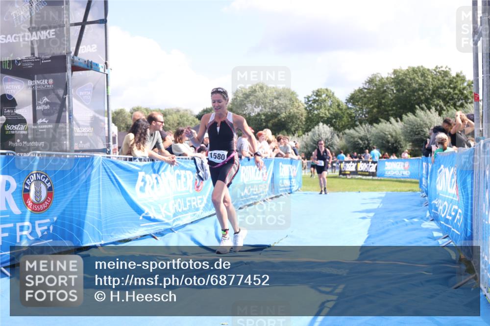 25.08.2024 - Elbe Triathlon Hamburg H.Heesch http://msf.ph/oto/6877452 25.08.2024 12:08:51 Ziel 551, 1580, 1705 meine-sportfotos.de
