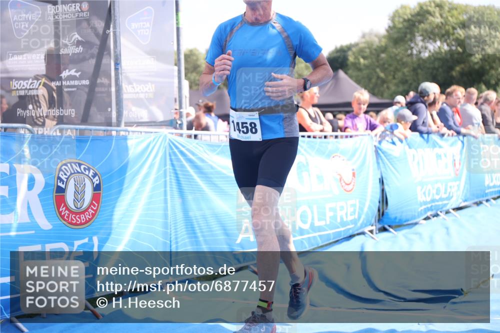25.08.2024 - Elbe Triathlon Hamburg H.Heesch http://msf.ph/oto/6877457 25.08.2024 11:46:06 Ziel 1458, 1516 meine-sportfotos.de