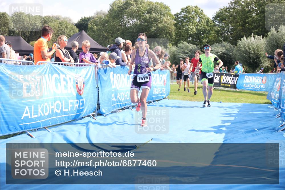 25.08.2024 - Elbe Triathlon Hamburg H.Heesch http://msf.ph/oto/6877460 25.08.2024 11:46:14 Ziel 565, 765, 779, 1516, 1718 meine-sportfotos.de