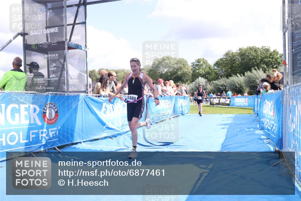 25.08.2024 - Elbe Triathlon Hamburg H.Heesch http://msf.ph/oto/6877461 25.08.2024 12:08:51 Ziel 551, 1580, 1705 meine-sportfotos.de