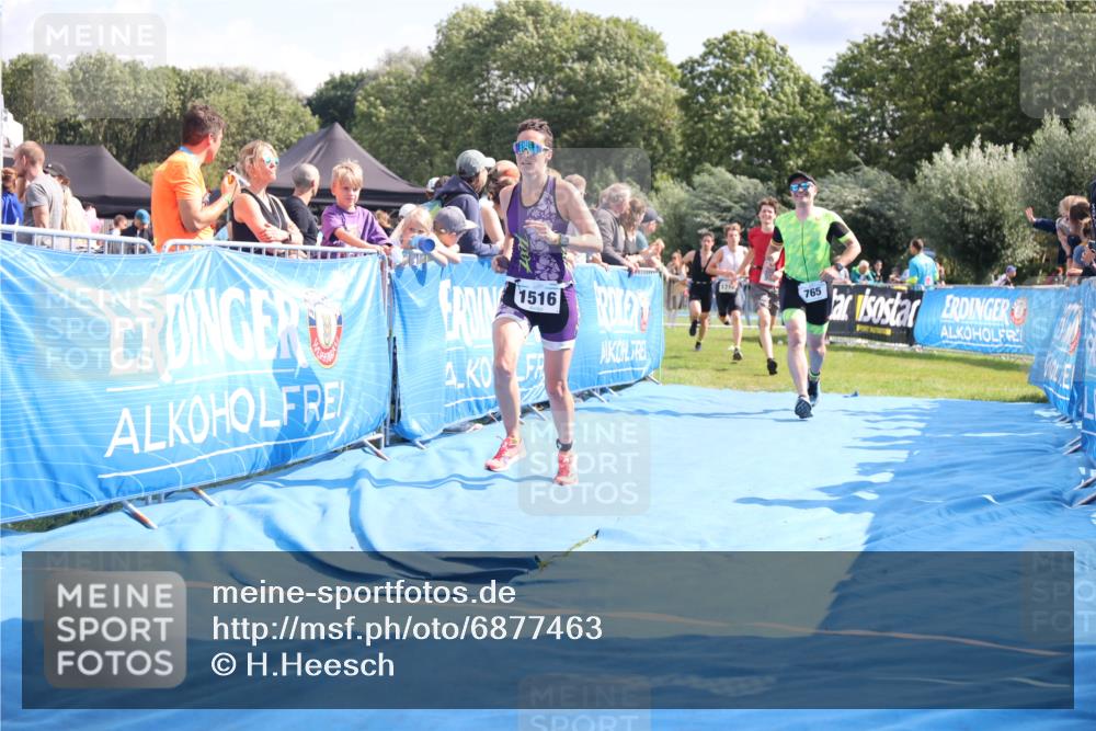 25.08.2024 - Elbe Triathlon Hamburg H.Heesch http://msf.ph/oto/6877463 25.08.2024 11:46:14 Ziel 565, 765, 779, 1516, 1718 meine-sportfotos.de