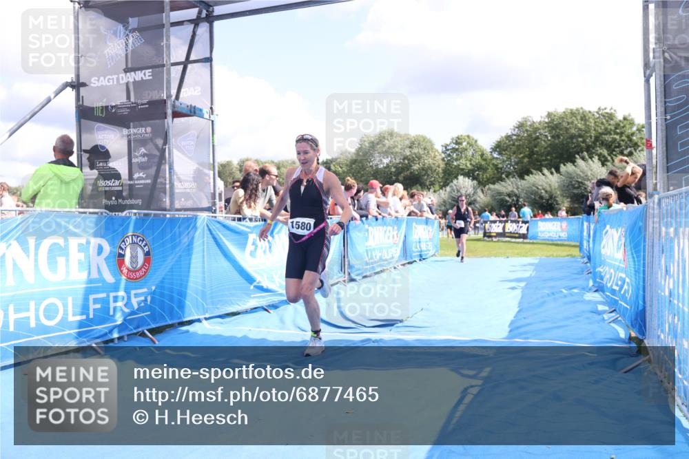 25.08.2024 - Elbe Triathlon Hamburg H.Heesch http://msf.ph/oto/6877465 25.08.2024 12:08:51 Ziel 551, 1580, 1705 meine-sportfotos.de