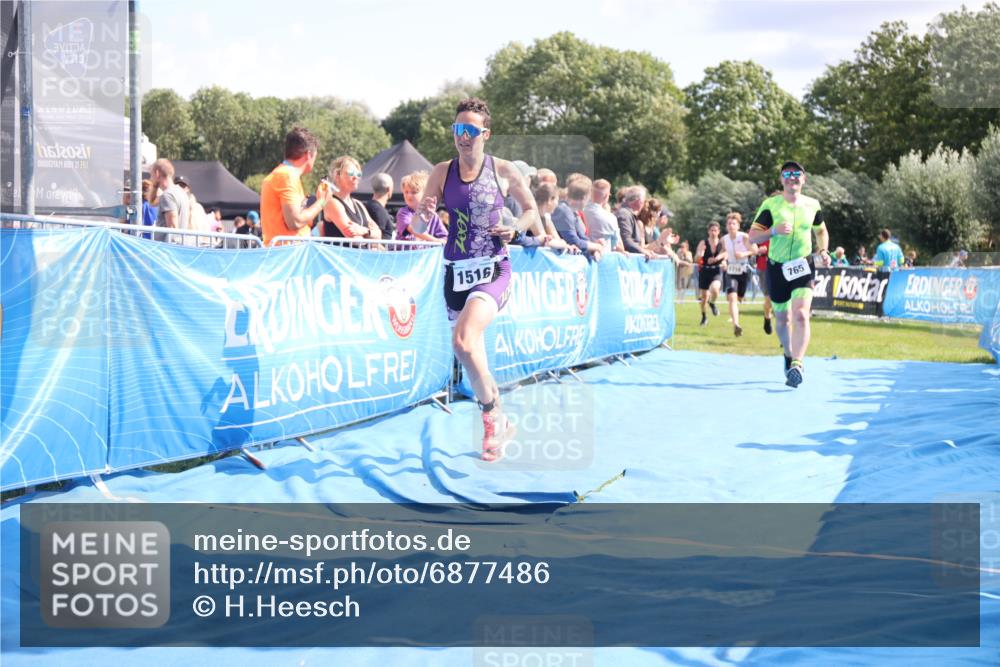 25.08.2024 - Elbe Triathlon Hamburg H.Heesch http://msf.ph/oto/6877486 25.08.2024 11:46:14 Ziel 565, 765, 779, 1516, 1718 meine-sportfotos.de