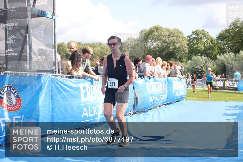 25.08.2024 - Elbe Triathlon Hamburg H.Heesch http://msf.ph/oto/6877497 25.08.2024 12:08:55 Ziel 527, 551, 1580, 1705 meine-sportfotos.de