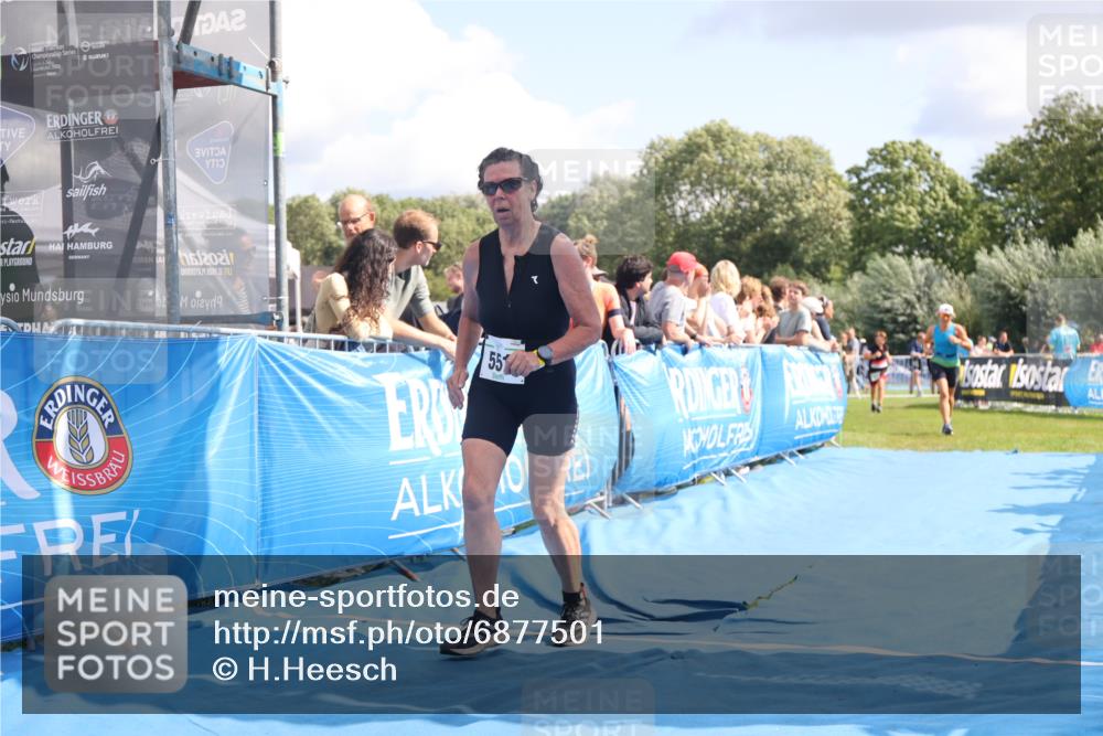 25.08.2024 - Elbe Triathlon Hamburg H.Heesch http://msf.ph/oto/6877501 25.08.2024 12:08:55 Ziel 527, 551, 1580, 1705 meine-sportfotos.de