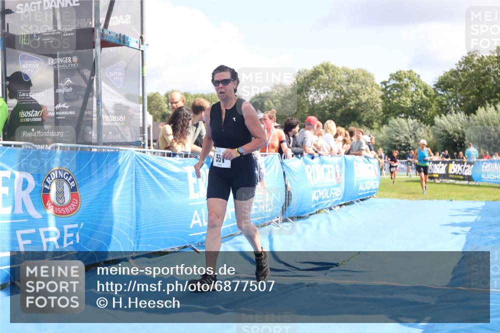 25.08.2024 - Elbe Triathlon Hamburg H.Heesch http://msf.ph/oto/6877507 25.08.2024 12:08:55 Ziel 527, 551, 1580, 1705 meine-sportfotos.de