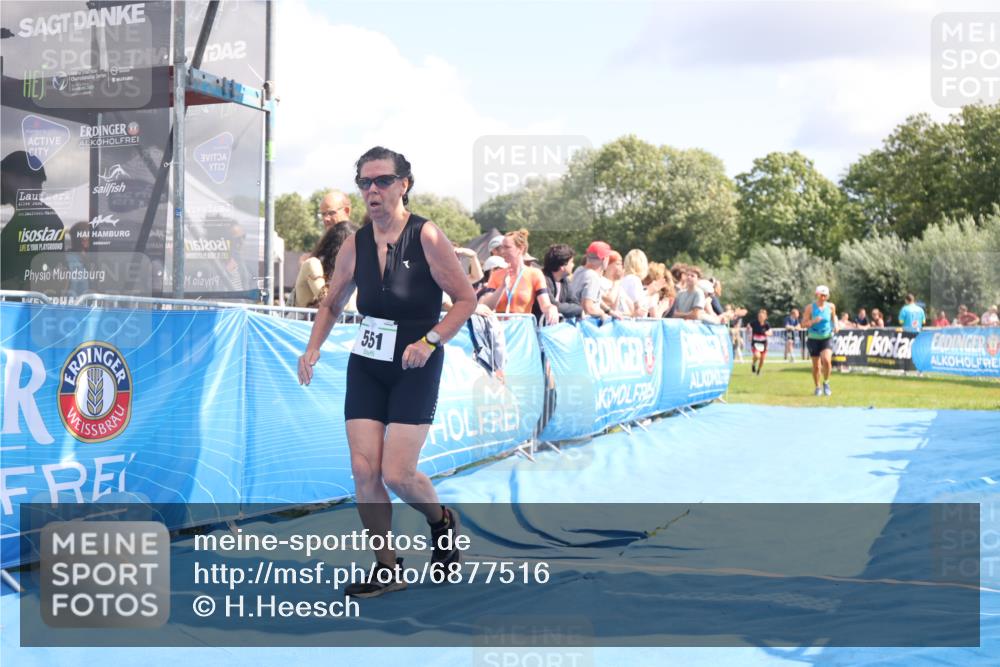 25.08.2024 - Elbe Triathlon Hamburg H.Heesch http://msf.ph/oto/6877516 25.08.2024 12:08:55 Ziel 527, 551, 1580, 1705 meine-sportfotos.de