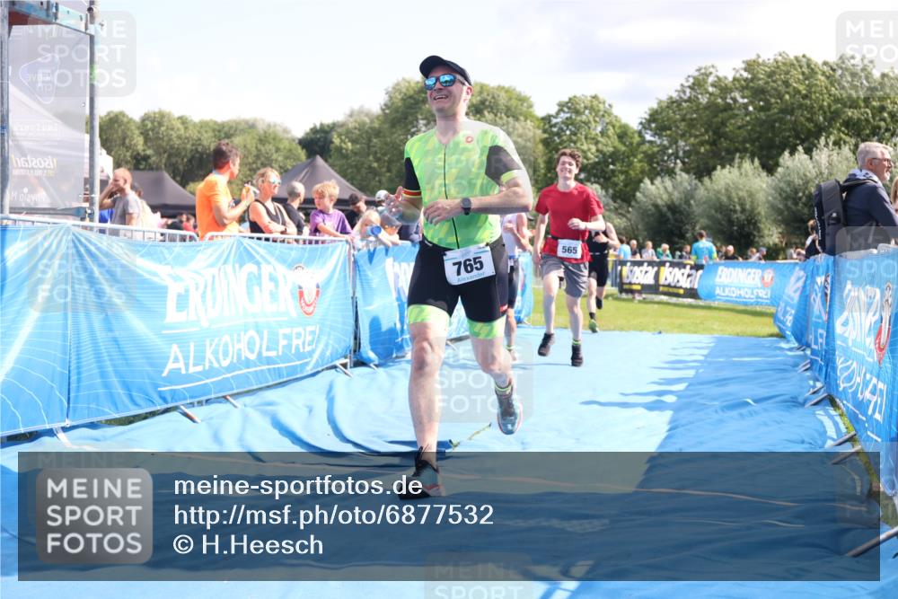 25.08.2024 - Elbe Triathlon Hamburg H.Heesch http://msf.ph/oto/6877532 25.08.2024 11:46:16 Ziel 516, 565, 765, 779, 1516, 1718 meine-sportfotos.de