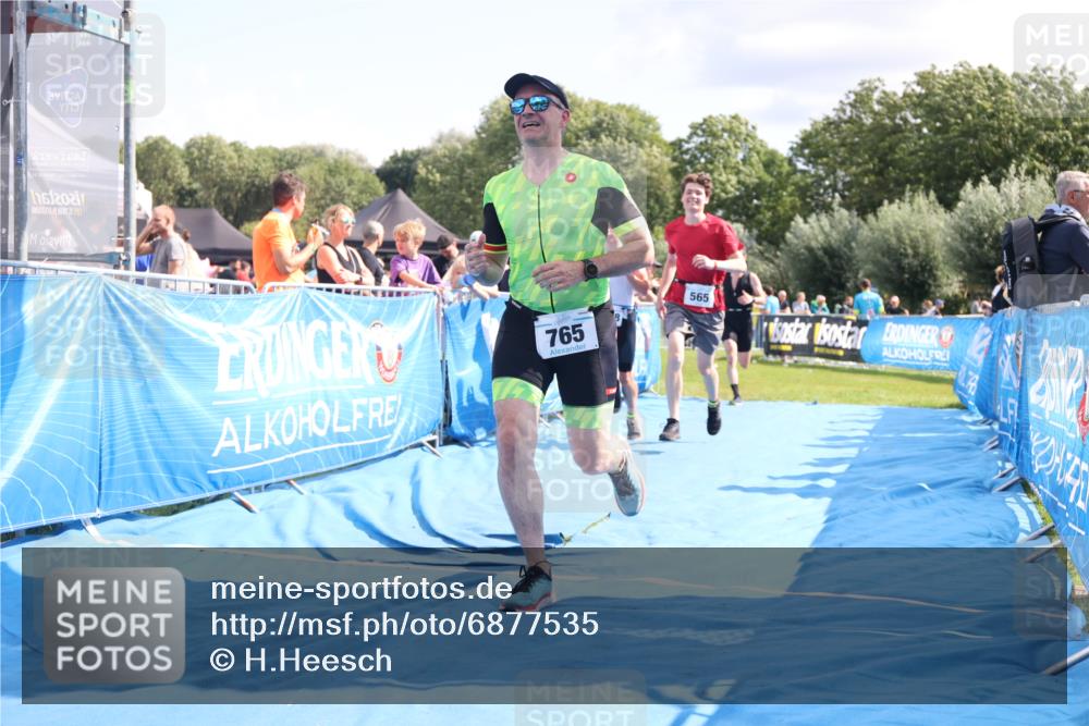 25.08.2024 - Elbe Triathlon Hamburg H.Heesch http://msf.ph/oto/6877535 25.08.2024 11:46:16 Ziel 516, 565, 765, 779, 1516, 1718 meine-sportfotos.de