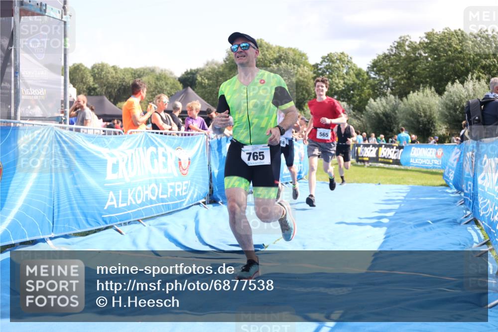 25.08.2024 - Elbe Triathlon Hamburg H.Heesch http://msf.ph/oto/6877538 25.08.2024 11:46:16 Ziel 516, 565, 765, 779, 1516, 1718 meine-sportfotos.de