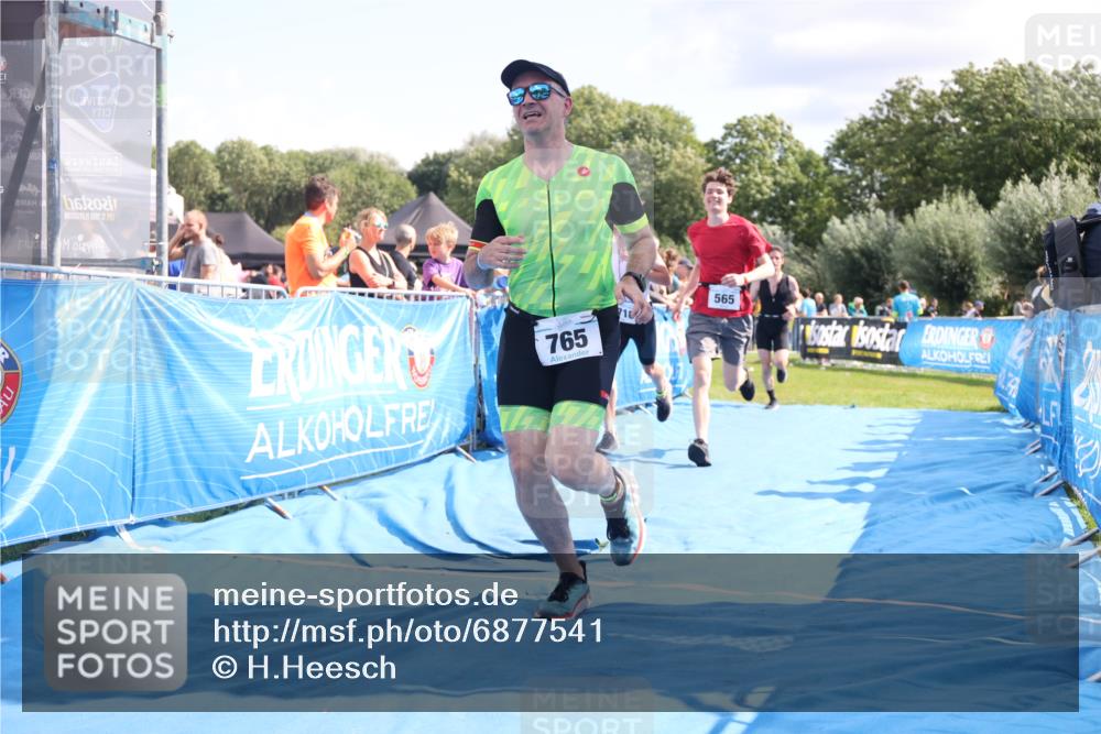 25.08.2024 - Elbe Triathlon Hamburg H.Heesch http://msf.ph/oto/6877541 25.08.2024 11:46:16 Ziel 516, 565, 765, 779, 1516, 1718 meine-sportfotos.de