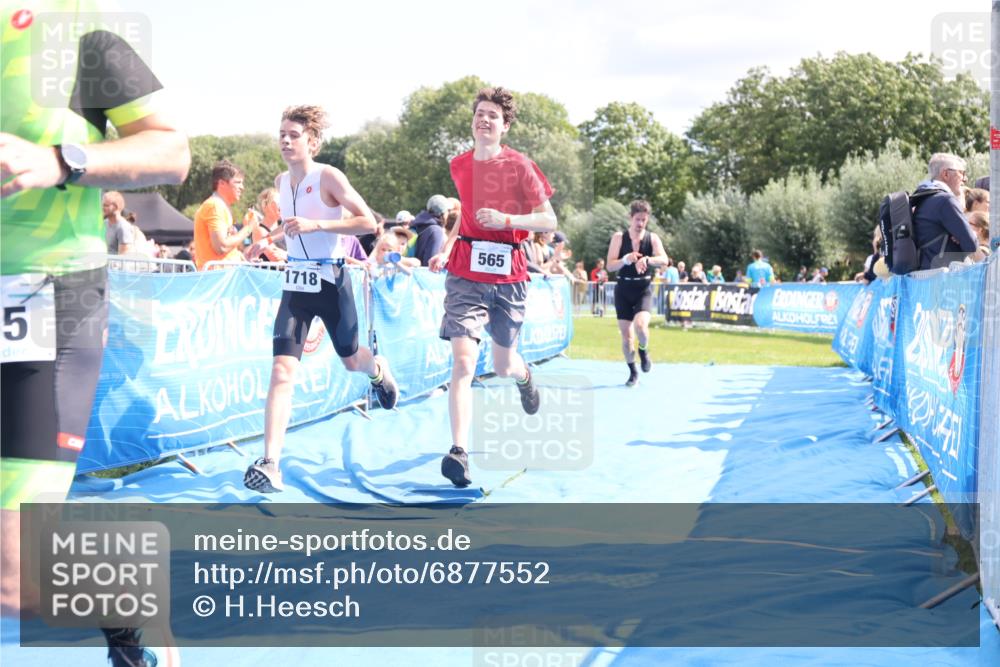 25.08.2024 - Elbe Triathlon Hamburg H.Heesch http://msf.ph/oto/6877552 25.08.2024 11:46:17 Ziel 516, 565, 765, 779, 1516, 1718 meine-sportfotos.de
