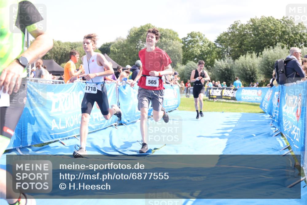 25.08.2024 - Elbe Triathlon Hamburg H.Heesch http://msf.ph/oto/6877555 25.08.2024 11:46:17 Ziel 516, 565, 765, 779, 1516, 1718 meine-sportfotos.de