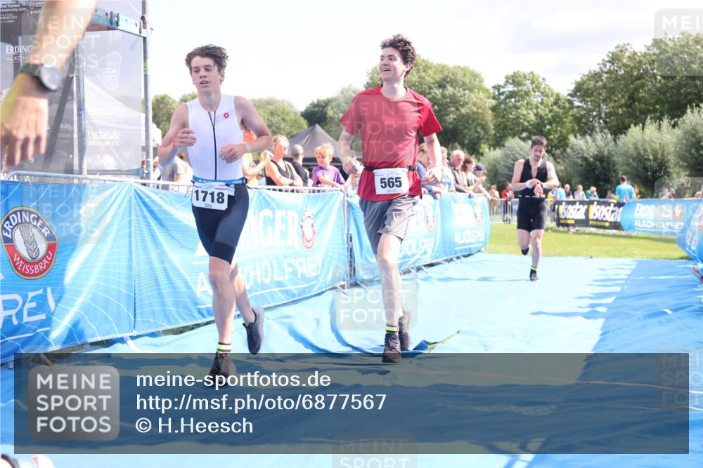 25.08.2024 - Elbe Triathlon Hamburg H.Heesch http://msf.ph/oto/6877567 25.08.2024 11:46:17 Ziel 516, 565, 765, 779, 1516, 1718 meine-sportfotos.de