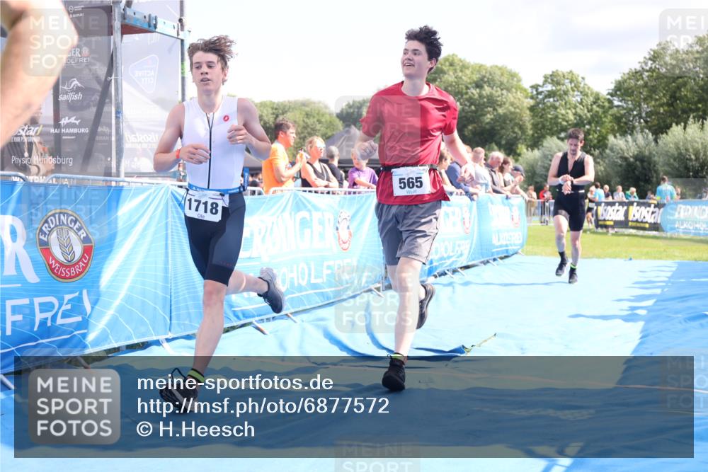 25.08.2024 - Elbe Triathlon Hamburg H.Heesch http://msf.ph/oto/6877572 25.08.2024 11:46:17 Ziel 516, 565, 765, 779, 1516, 1718 meine-sportfotos.de