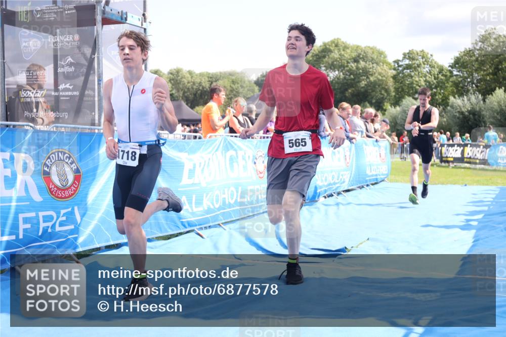 25.08.2024 - Elbe Triathlon Hamburg H.Heesch http://msf.ph/oto/6877578 25.08.2024 11:46:17 Ziel 516, 565, 765, 779, 1516, 1718 meine-sportfotos.de