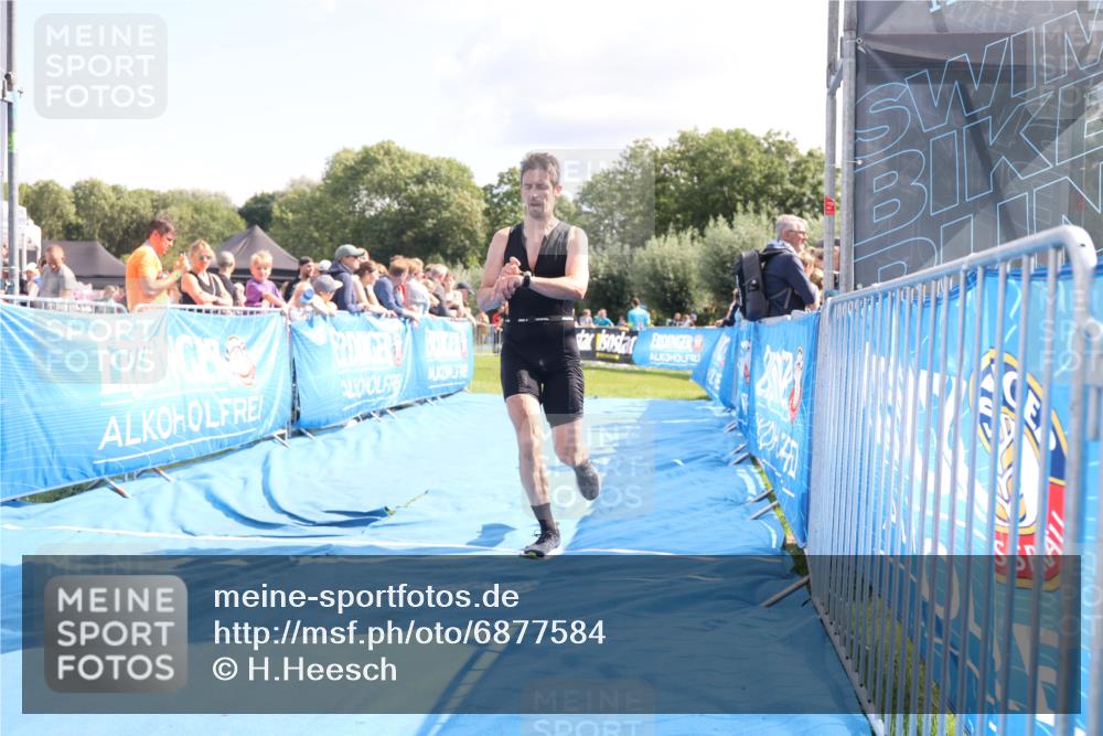 25.08.2024 - Elbe Triathlon Hamburg H.Heesch http://msf.ph/oto/6877584 25.08.2024 11:46:19 Ziel 516, 555, 565, 765, 779, 1516, 1718 meine-sportfotos.de