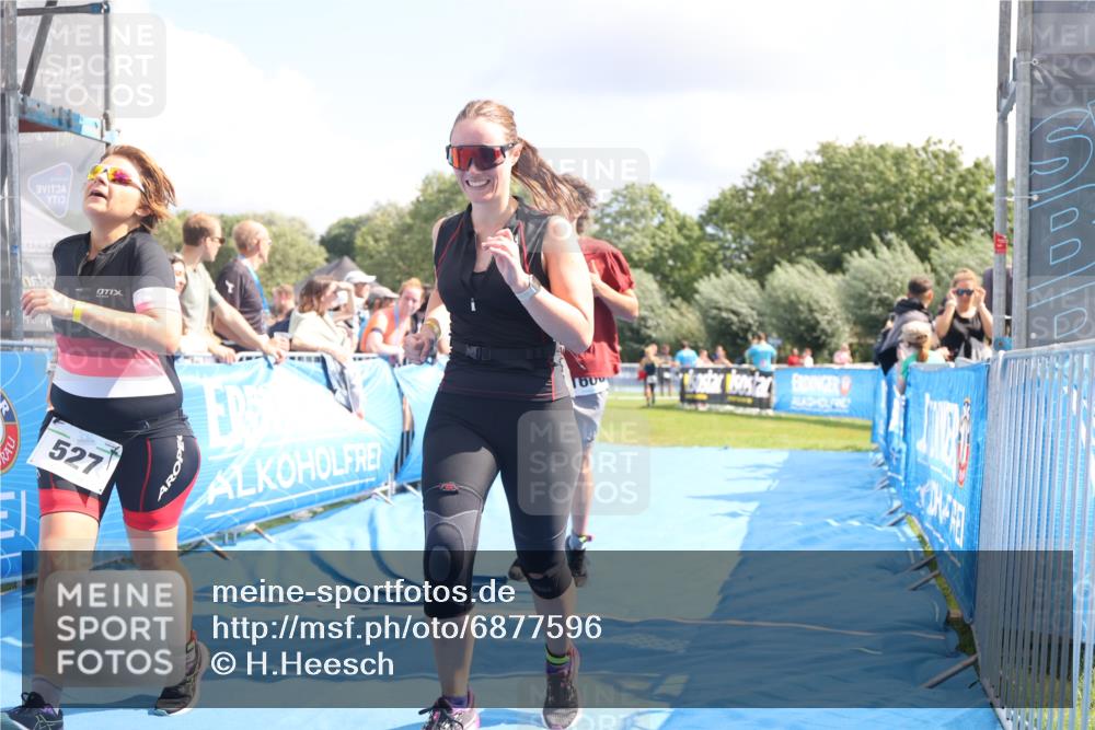 25.08.2024 - Elbe Triathlon Hamburg H.Heesch http://msf.ph/oto/6877596 25.08.2024 12:09:04 Ziel 501, 527, 1606, 1621, 1693, 1705 meine-sportfotos.de