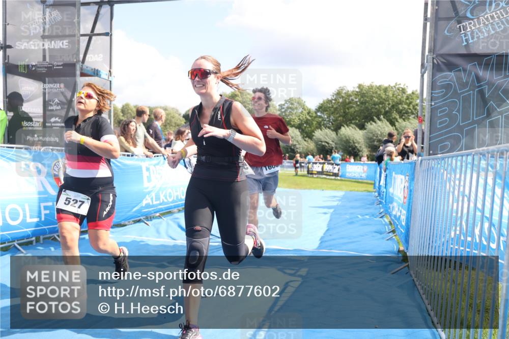 25.08.2024 - Elbe Triathlon Hamburg H.Heesch http://msf.ph/oto/6877602 25.08.2024 12:09:04 Ziel 501, 527, 1606, 1621, 1693, 1705 meine-sportfotos.de
