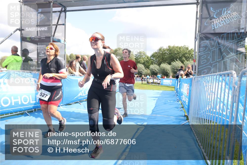 25.08.2024 - Elbe Triathlon Hamburg H.Heesch http://msf.ph/oto/6877606 25.08.2024 12:09:04 Ziel 501, 527, 1606, 1621, 1693, 1705 meine-sportfotos.de