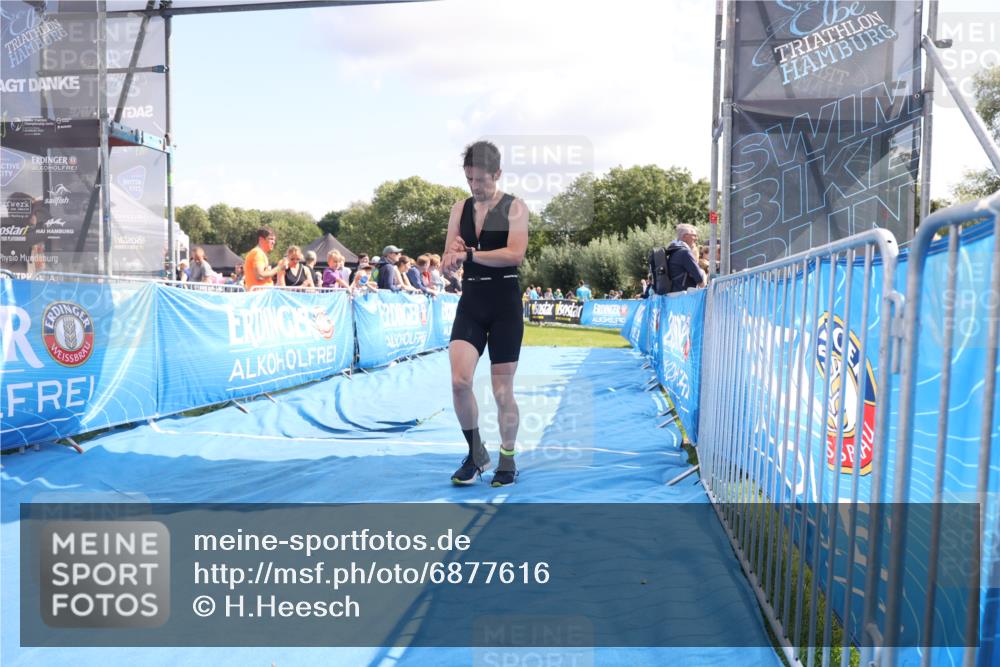 25.08.2024 - Elbe Triathlon Hamburg H.Heesch http://msf.ph/oto/6877616 25.08.2024 11:46:20 Ziel 516, 555, 565, 765, 779, 1516, 1718 meine-sportfotos.de