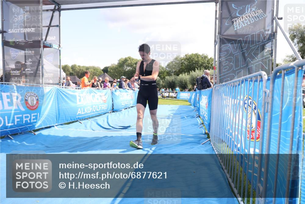 25.08.2024 - Elbe Triathlon Hamburg H.Heesch http://msf.ph/oto/6877621 25.08.2024 11:46:20 Ziel 516, 555, 565, 765, 779, 1516, 1718 meine-sportfotos.de