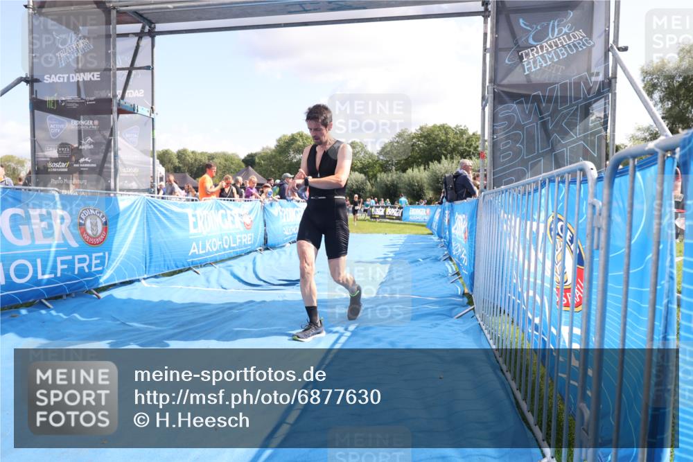 25.08.2024 - Elbe Triathlon Hamburg H.Heesch http://msf.ph/oto/6877630 25.08.2024 11:46:20 Ziel 516, 555, 565, 765, 779, 1516, 1718 meine-sportfotos.de