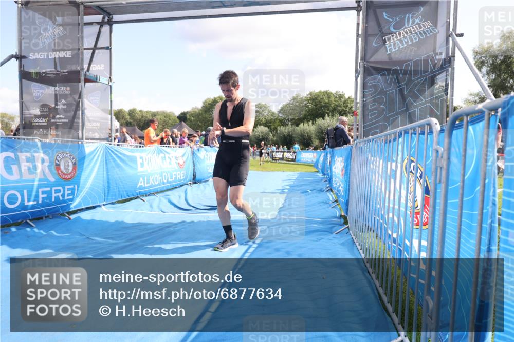25.08.2024 - Elbe Triathlon Hamburg H.Heesch http://msf.ph/oto/6877634 25.08.2024 11:46:20 Ziel 516, 555, 565, 765, 779, 1516, 1718 meine-sportfotos.de
