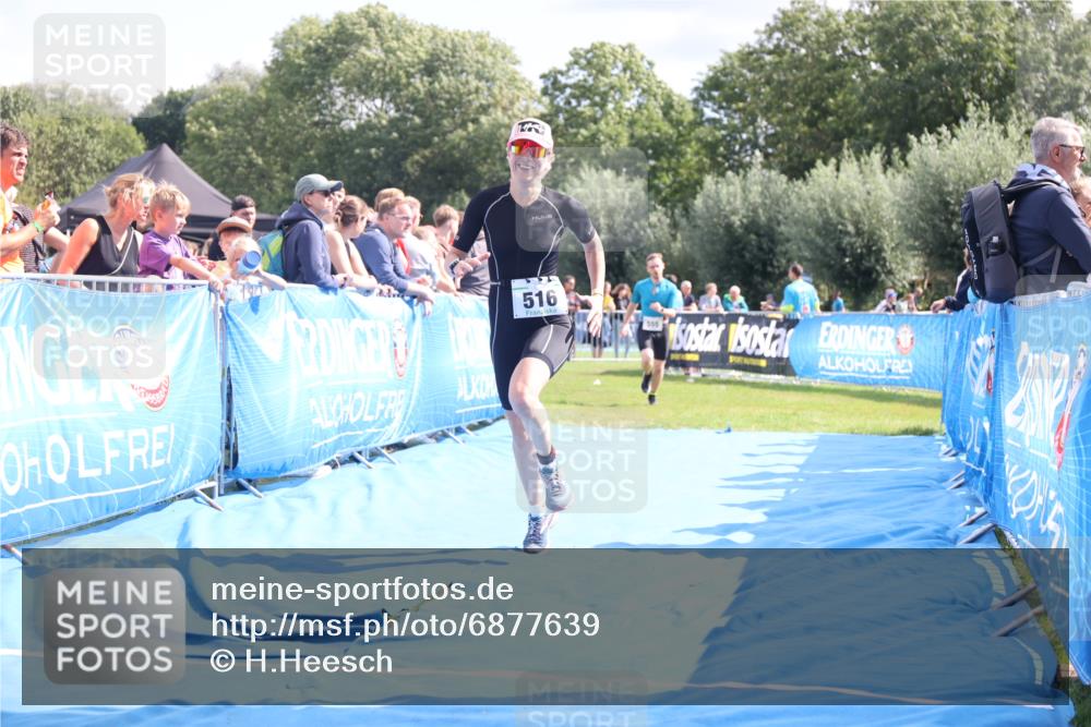 25.08.2024 - Elbe Triathlon Hamburg H.Heesch http://msf.ph/oto/6877639 25.08.2024 11:46:24 Ziel 516, 555, 565, 779, 1718 meine-sportfotos.de