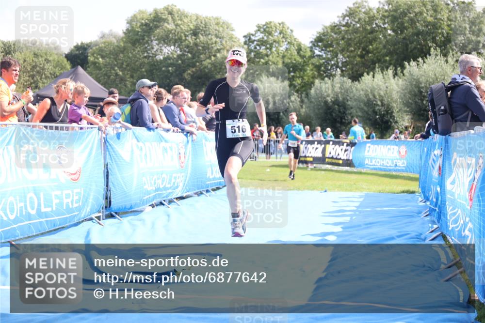 25.08.2024 - Elbe Triathlon Hamburg H.Heesch http://msf.ph/oto/6877642 25.08.2024 11:46:24 Ziel 516, 555, 565, 779, 1718 meine-sportfotos.de