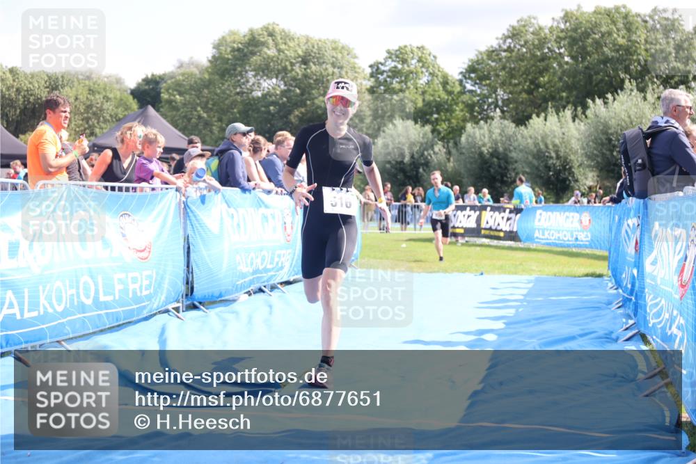 25.08.2024 - Elbe Triathlon Hamburg H.Heesch http://msf.ph/oto/6877651 25.08.2024 11:46:24 Ziel 516, 555, 565, 779, 1718 meine-sportfotos.de
