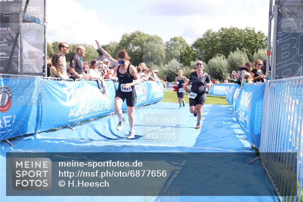 25.08.2024 - Elbe Triathlon Hamburg H.Heesch http://msf.ph/oto/6877656 25.08.2024 12:09:12 Ziel 1506, 1621, 1693 meine-sportfotos.de
