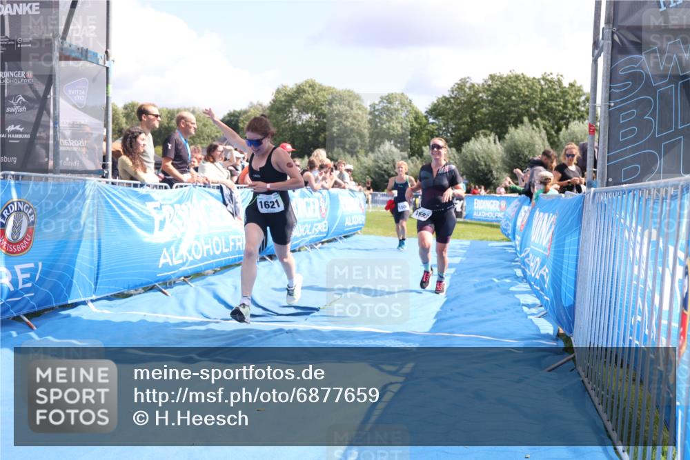 25.08.2024 - Elbe Triathlon Hamburg H.Heesch http://msf.ph/oto/6877659 25.08.2024 12:09:12 Ziel 1506, 1621, 1693 meine-sportfotos.de