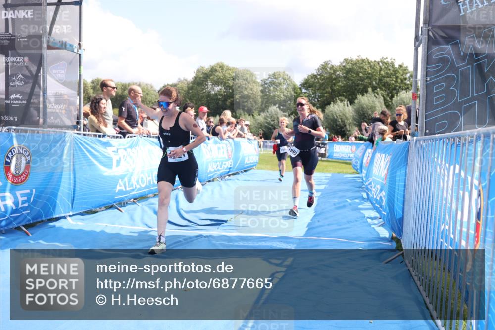 25.08.2024 - Elbe Triathlon Hamburg H.Heesch http://msf.ph/oto/6877665 25.08.2024 12:09:12 Ziel 1506, 1621, 1693 meine-sportfotos.de