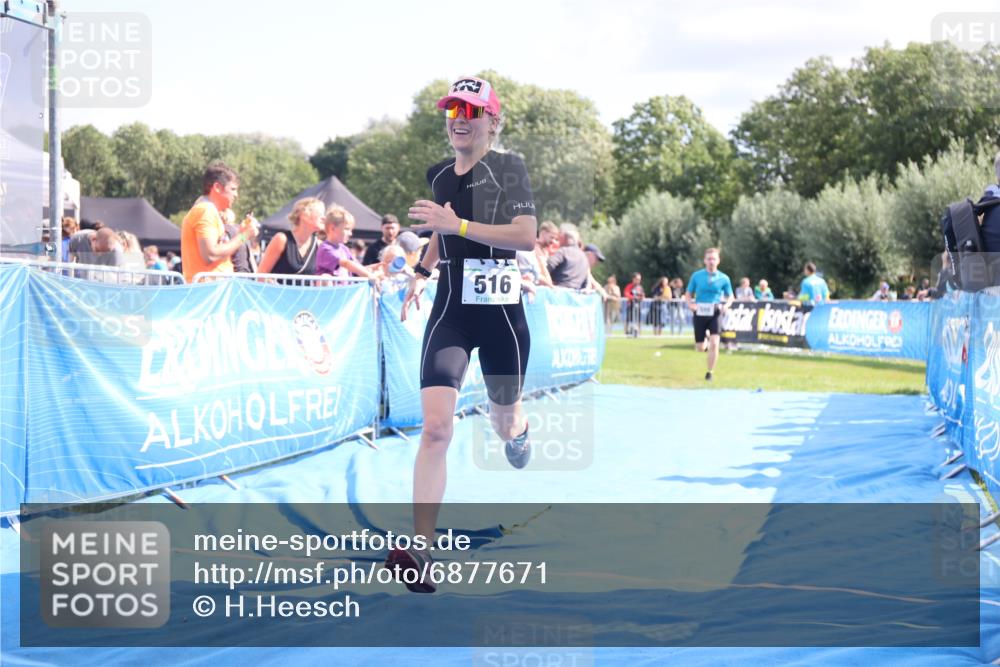 25.08.2024 - Elbe Triathlon Hamburg H.Heesch http://msf.ph/oto/6877671 25.08.2024 11:46:24 Ziel 516, 555, 565, 779, 1718 meine-sportfotos.de