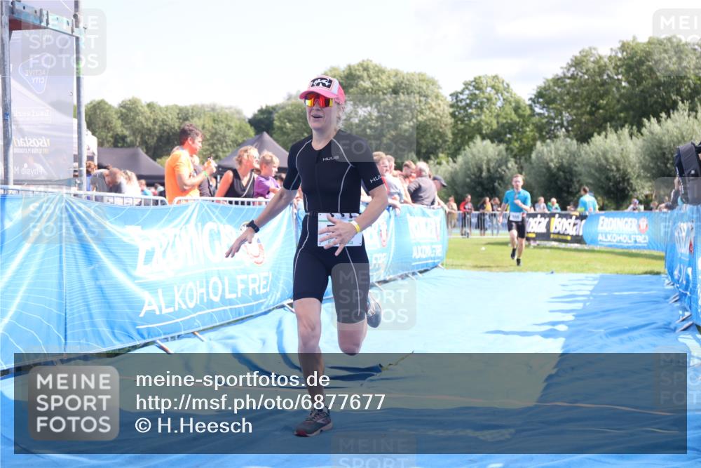 25.08.2024 - Elbe Triathlon Hamburg H.Heesch http://msf.ph/oto/6877677 25.08.2024 11:46:24 Ziel 516, 555, 565, 779, 1718 meine-sportfotos.de