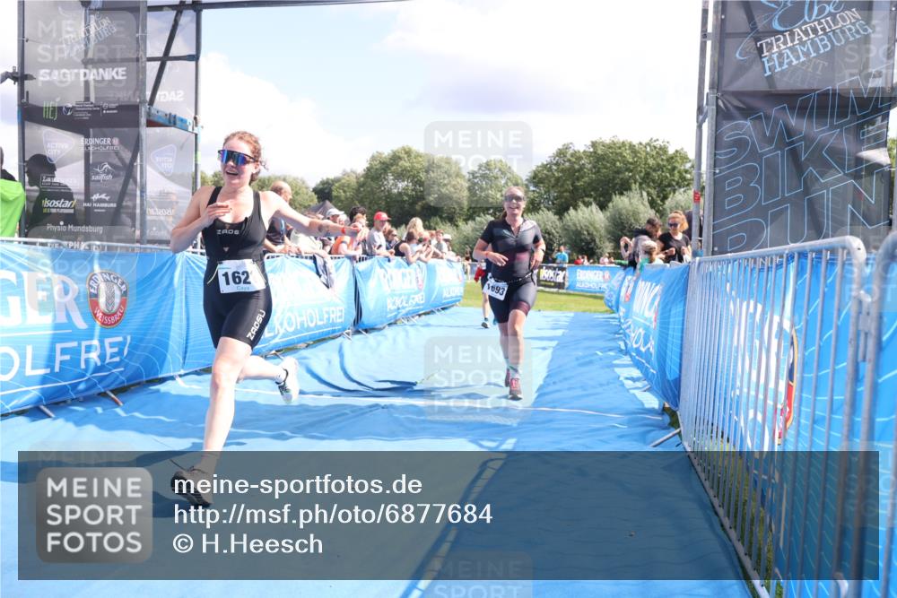 25.08.2024 - Elbe Triathlon Hamburg H.Heesch http://msf.ph/oto/6877684 25.08.2024 12:09:12 Ziel 1506, 1621, 1693 meine-sportfotos.de