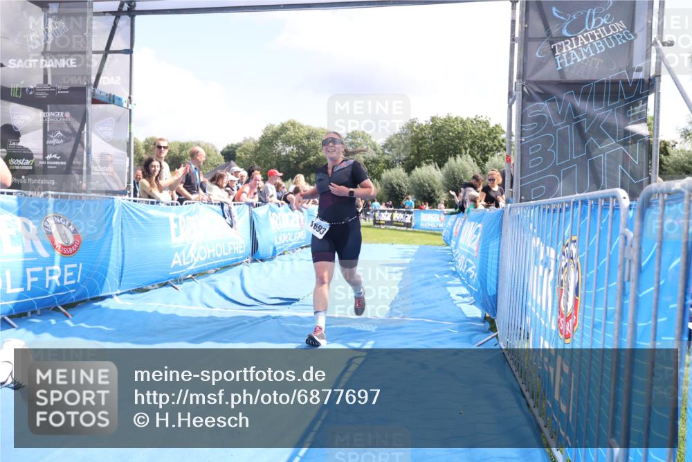 25.08.2024 - Elbe Triathlon Hamburg H.Heesch http://msf.ph/oto/6877697 25.08.2024 12:09:13 Ziel 1506, 1621, 1693 meine-sportfotos.de