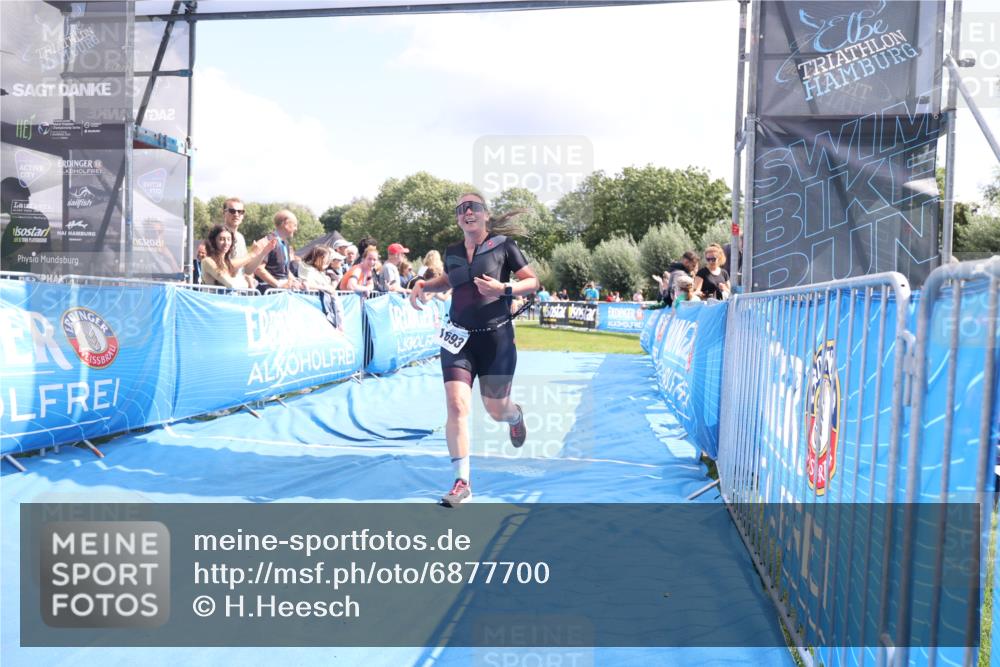 25.08.2024 - Elbe Triathlon Hamburg H.Heesch http://msf.ph/oto/6877700 25.08.2024 12:09:13 Ziel 1506, 1621, 1693 meine-sportfotos.de