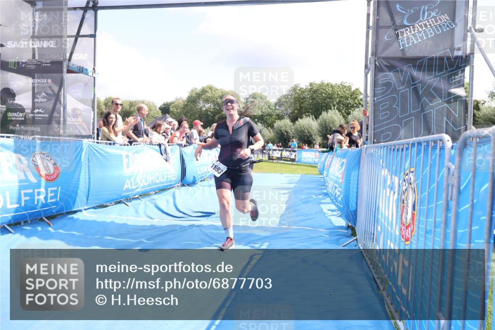 25.08.2024 - Elbe Triathlon Hamburg H.Heesch http://msf.ph/oto/6877703 25.08.2024 12:09:13 Ziel 1506, 1621, 1693 meine-sportfotos.de