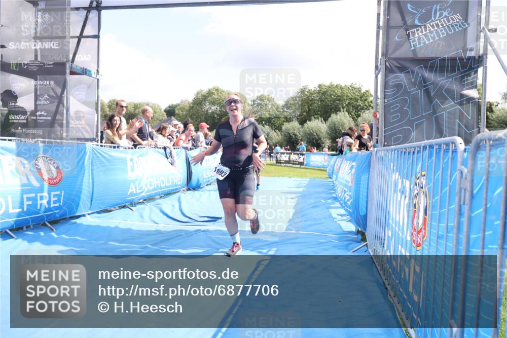 25.08.2024 - Elbe Triathlon Hamburg H.Heesch http://msf.ph/oto/6877706 25.08.2024 12:09:13 Ziel 1506, 1621, 1693 meine-sportfotos.de