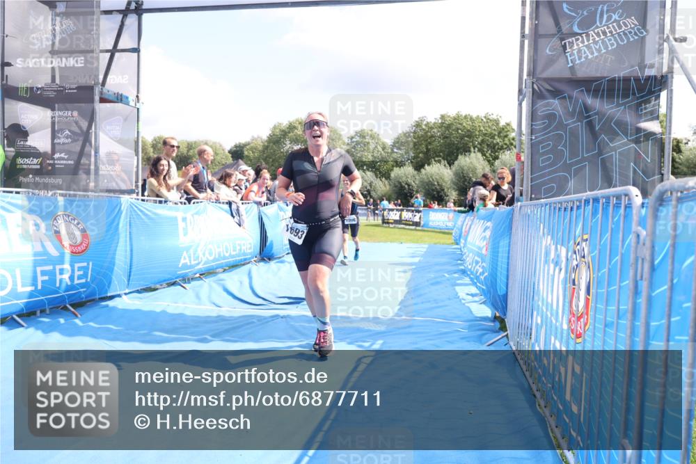 25.08.2024 - Elbe Triathlon Hamburg H.Heesch http://msf.ph/oto/6877711 25.08.2024 12:09:13 Ziel 1506, 1621, 1693 meine-sportfotos.de