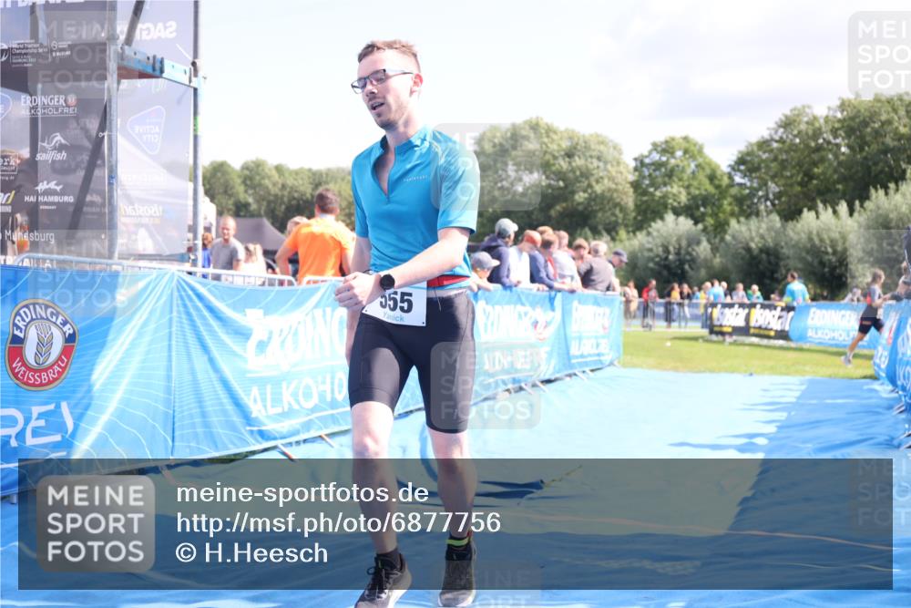 25.08.2024 - Elbe Triathlon Hamburg H.Heesch http://msf.ph/oto/6877756 25.08.2024 11:46:28 Ziel 516, 555 meine-sportfotos.de